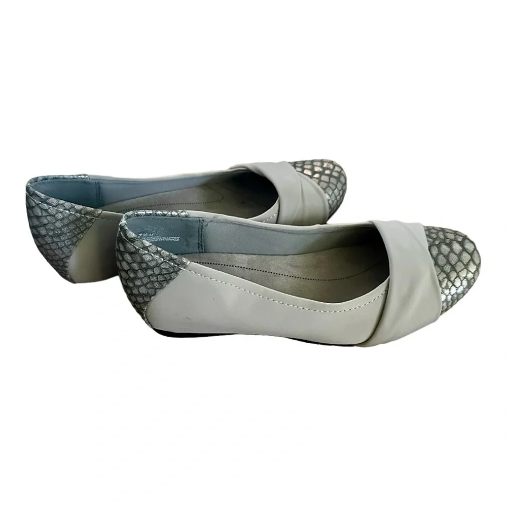 Bare Traps Memory Foam Lexia Wedge Pump Loafer Natural Gray - Women's Size 7.5